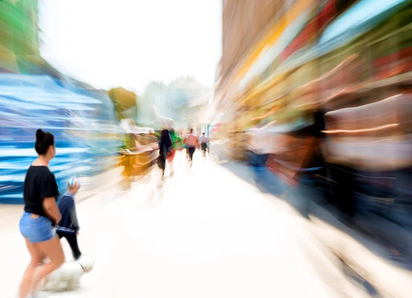 Busy people on the streets — Stock Photo, Image