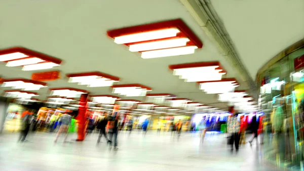 Siluetas abstractas de pasajeros en el metro — Foto de Stock