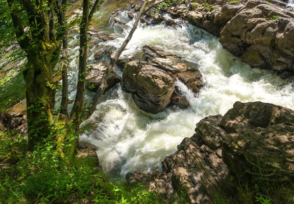 Vattenfall i Karpaterna — Stockfoto