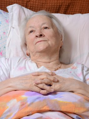 hasta yaşlı kadın