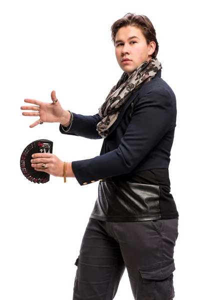 Magician showing trick with playing cards — Stock Photo, Image