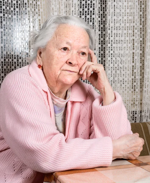 Velha mulher triste — Fotografia de Stock