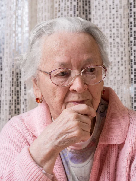 Vieja mujer triste — Foto de Stock