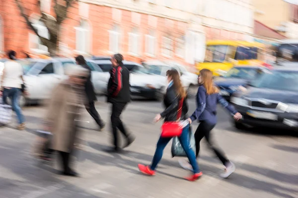 Busy city street people on zebra crossing — Stock Photo, Image