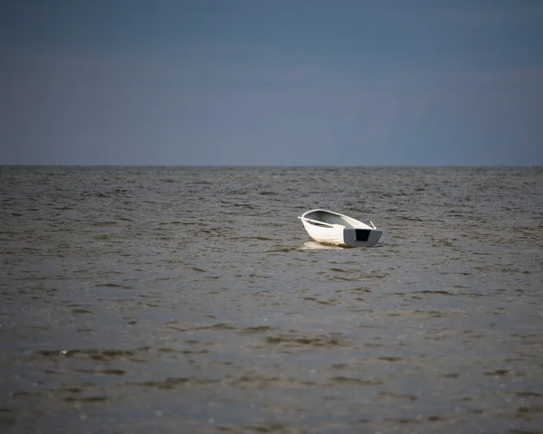 White fishing boat — Stock Photo, Image