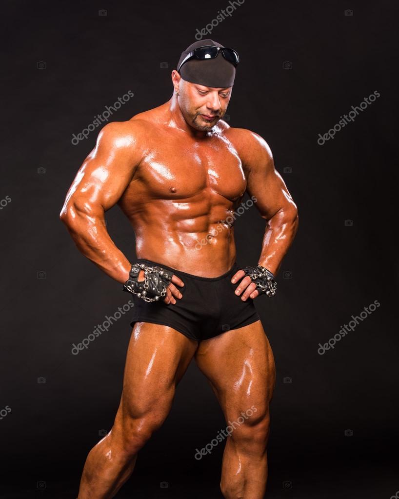 ハンサムな筋肉ボディービルダー ストック写真 C Vbaleha