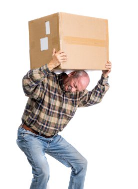 Komuta sizde ağır kutusuna taşır 