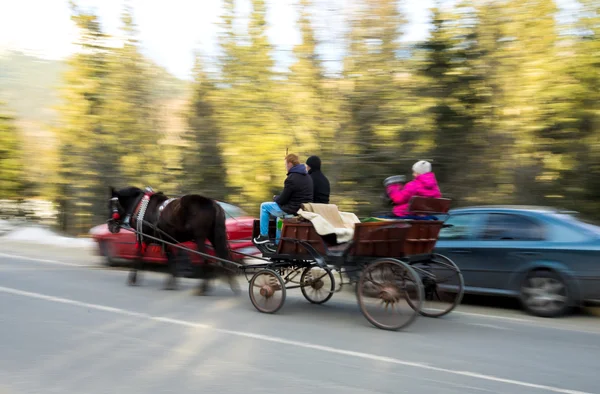 移动的马车 — 图库照片