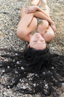 Genç, güzel, çıplak kadın