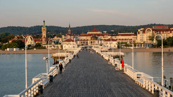 Sopot Pier Och Vackra Stadsvyn Stadsbilden Sopot Polen Fantastisk Soluppgång Royaltyfria Stockfoton