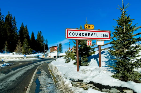 Verkeersbord Courchevel, Frankrijk — Stockfoto