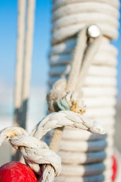 Detalhe Branco Velhas Cordas Marítimas — Fotografia de Stock