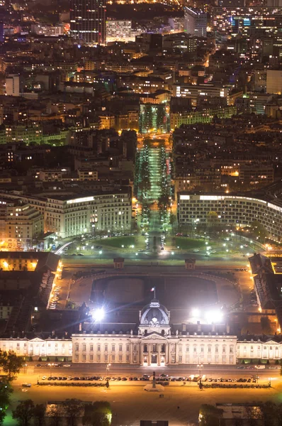 Vista aérea nocturna de la ciudad de París — Foto de Stock