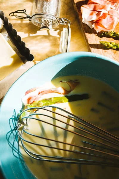 Покроковий Рецепт Приготування Спаржі Пирога Приготованого Яєчним Жовтком Вершками Пармезаном Стокове Фото