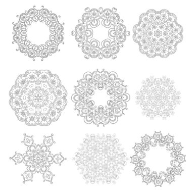 Mandalas ile Süsler siyah beyaz kartlar Seti. 