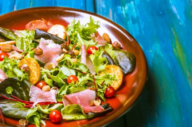 breakfast salad as a good start to the day