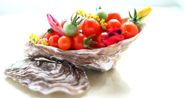 Breakfast salad as a good start to the day — Stock Photo, Image