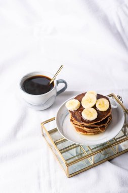 Kahvaltı, kahve ve krep.