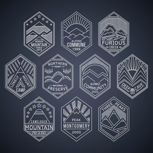 Insignias de montaña lineales 1blanco — Vector de stock