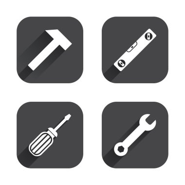 tornavida ve kabarcık seviyesi, çekiç.