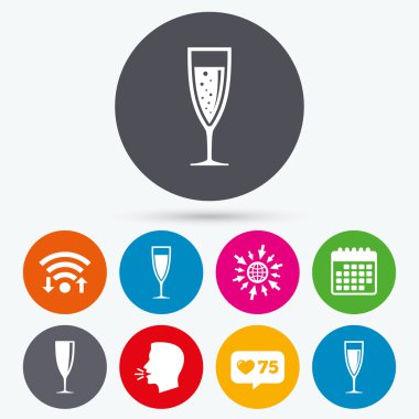 şampanya şarap işaretleri gözlük. alkol içki.