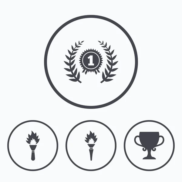 First place award cup icons. — Stock Vector