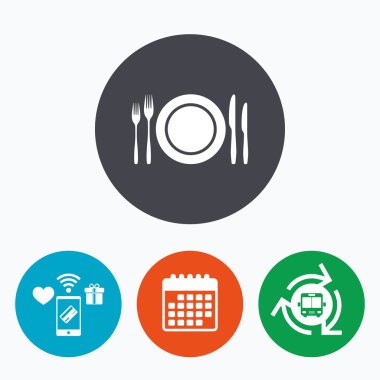 Tabak çanak çatal ile ve bıçaklar.