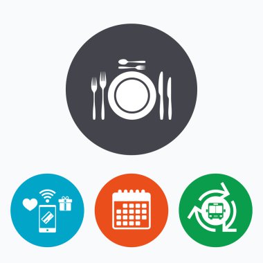 Tabak çanak çatal ile ve bıçaklar.