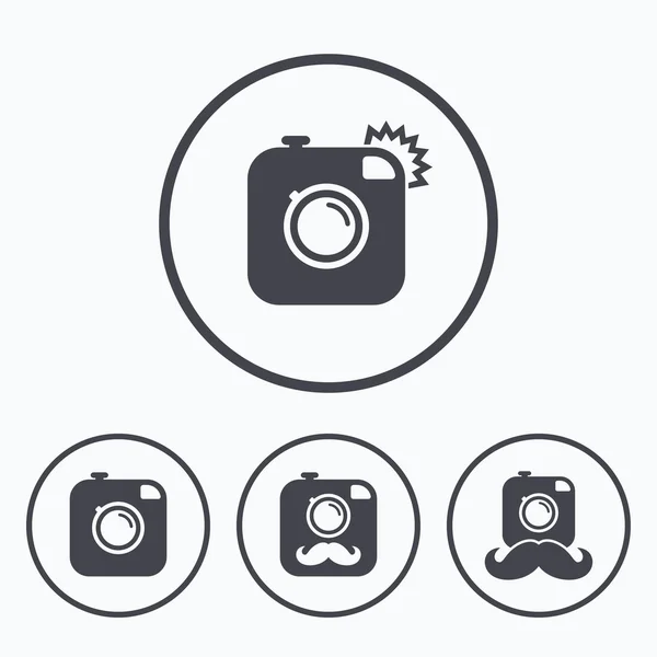 Hipster fotoaparát s knírkem ikony. — Stockový vektor