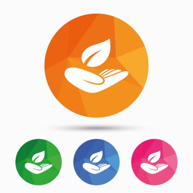 Doğa sigorta işareti. Yaprak sembol el tutar