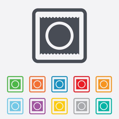 Prezervatif paketini güvenli seks işareti simgesi. güvenli aşk.