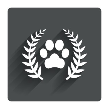 Kazanan evcil hayvan defne çelengi simgesi.