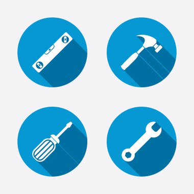 tornavida ve kabarcık seviyesi, çekiç.