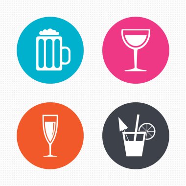 Alkollü içecekler işaretleri.