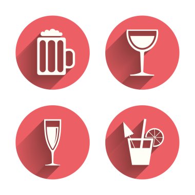 Alkollü içecekler işaretleri.