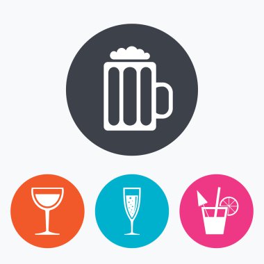 Alkollü içecekler işaretleri.