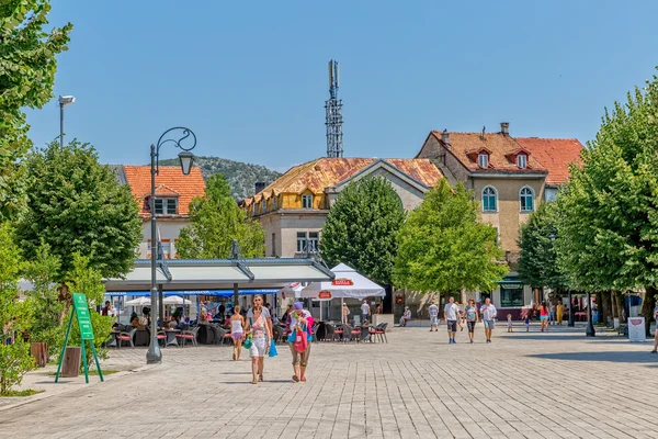 Plac przy promenadzie w Cetinje Dvorski — Zdjęcie stockowe
