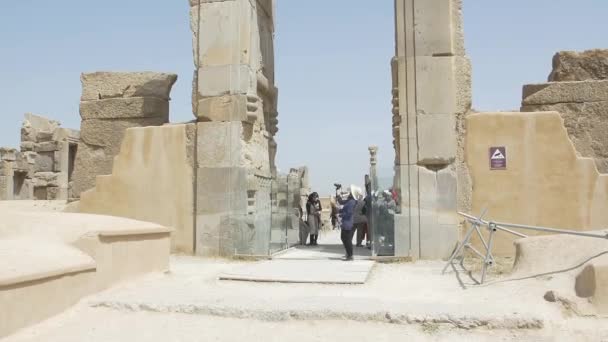 Persepolis régi kő-kapu — Stock videók