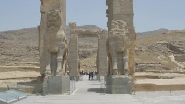 Persepolis grand kapısı
