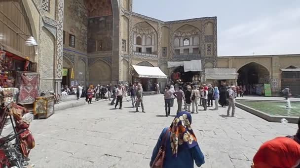 Ingresso del bazar Gheisari a Isfahan — Video Stock