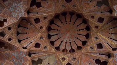 Ali Qapu Sarayı müzikholünün tavanı