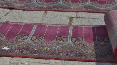 Isfahan Jameh Camii halıları