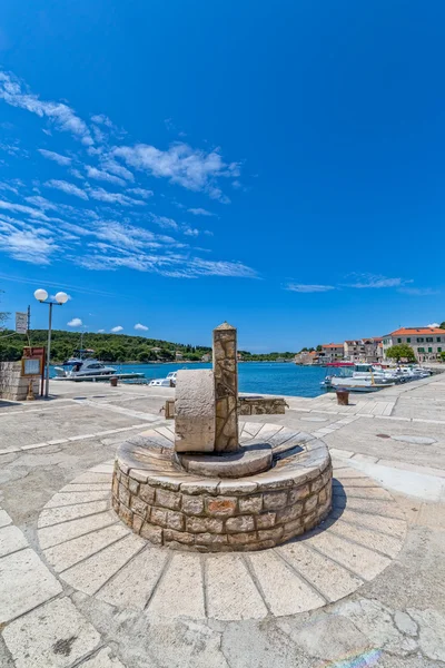 Prvic Luka acqua del rubinetto — Foto Stock