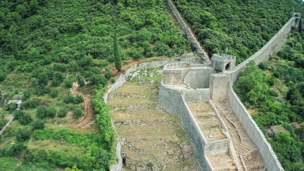 Ston sur la péninsule de Peljesac, vue aérienne — Video