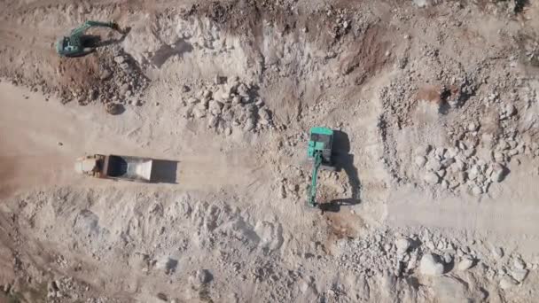 道路建筑工地的挖掘机 — 图库视频影像