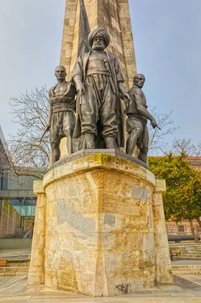 Istanbul Statue of the Barbarossa Hayreddin Pasha in Besiktas — Stock Photo, Image