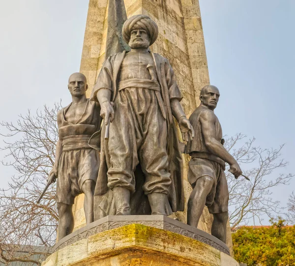 Istanbul Statue of the Barbarossa Hayreddin Pasha in Besiktas — Stock Photo, Image