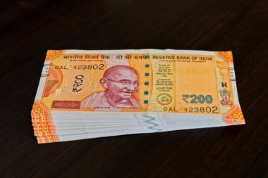 Hint rupisi seti 200 dolar.