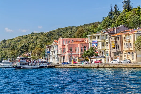 Istanbul coastal Sariyer — Stock Photo, Image