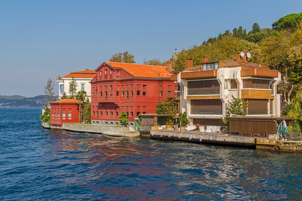 Kanlıca istanbul - sahilde evleri — Stockfoto